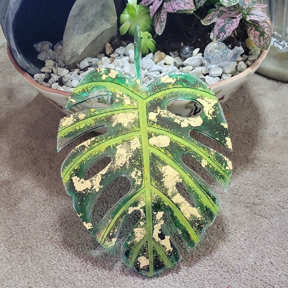 Green and Gold Leaf-Shaped Decor